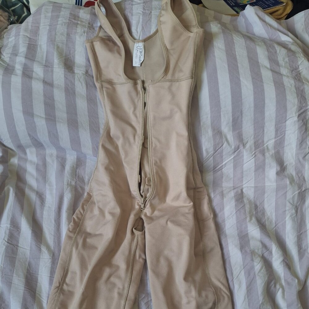 Wonder Firm Compression One Piece Shapewear Beige Women's XS Front Zipper